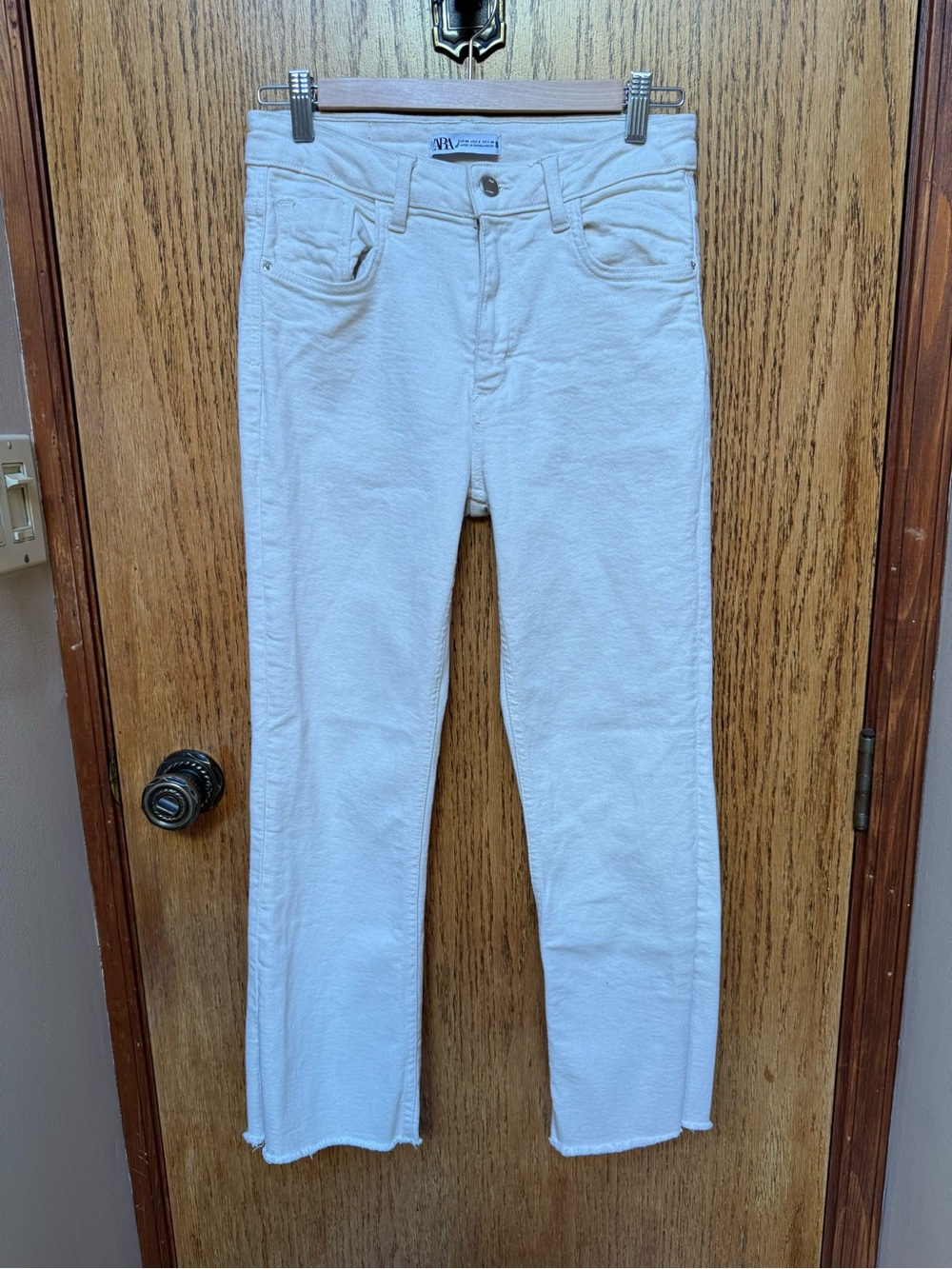 Zara White Ankle-Length Women's Jeans